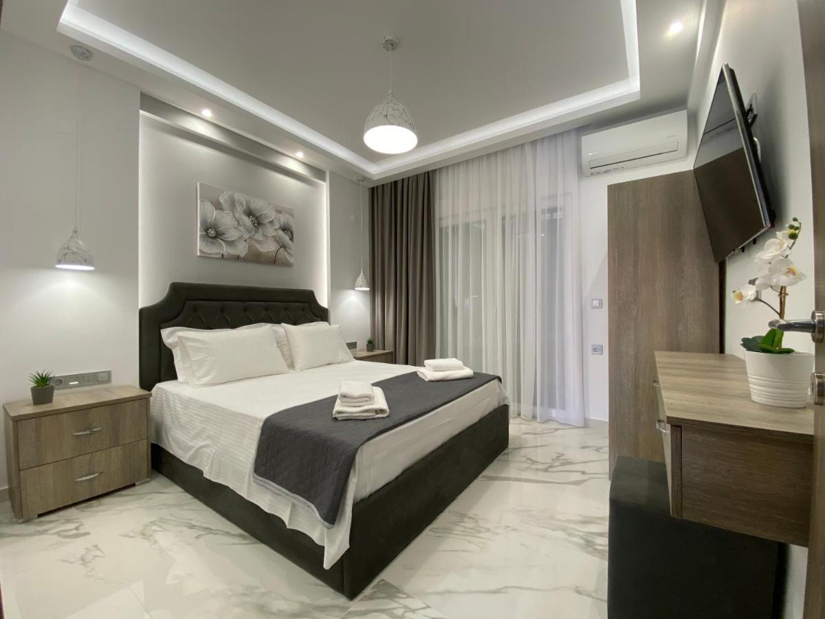 Katia Apartments Pefkochori Bagian luar foto